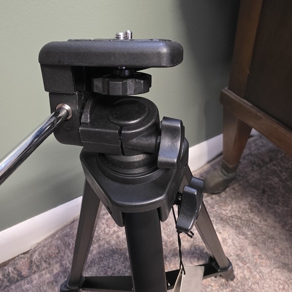 Rokinon T10 Camera Tripod - Picture 6 of 9